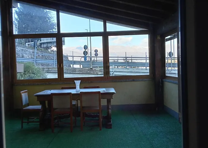 Carlotta House-lt * Bellano